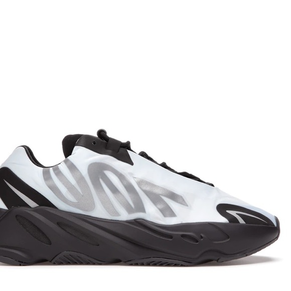 YEEZY 700 - BLUE TINT - Picture 1 of 6